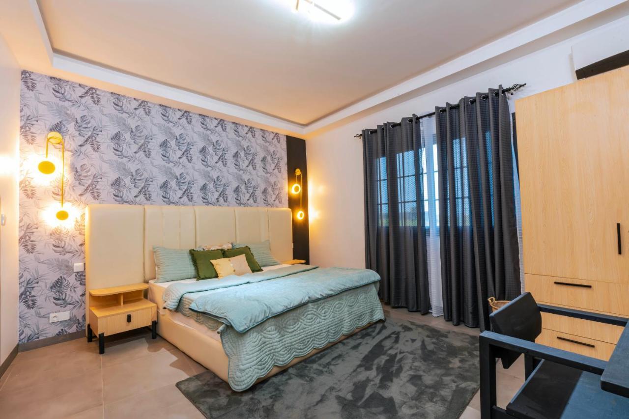 דקר Lighthouse Signature Suites מראה חיצוני תמונה