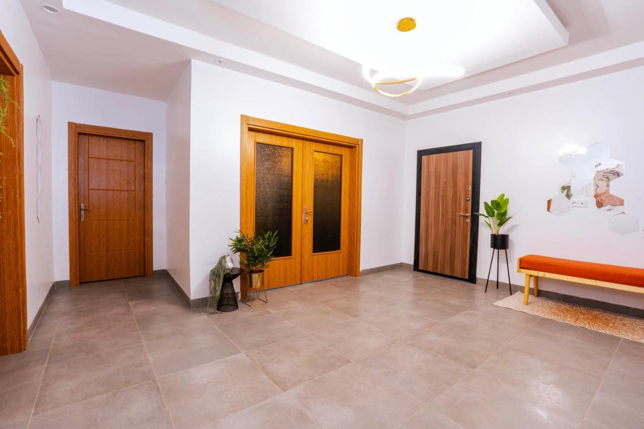 דקר Lighthouse Signature Suites מראה חיצוני תמונה