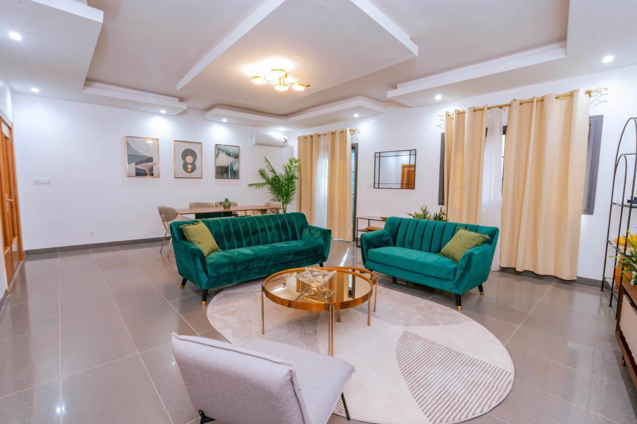 דקר Lighthouse Signature Suites מראה חיצוני תמונה