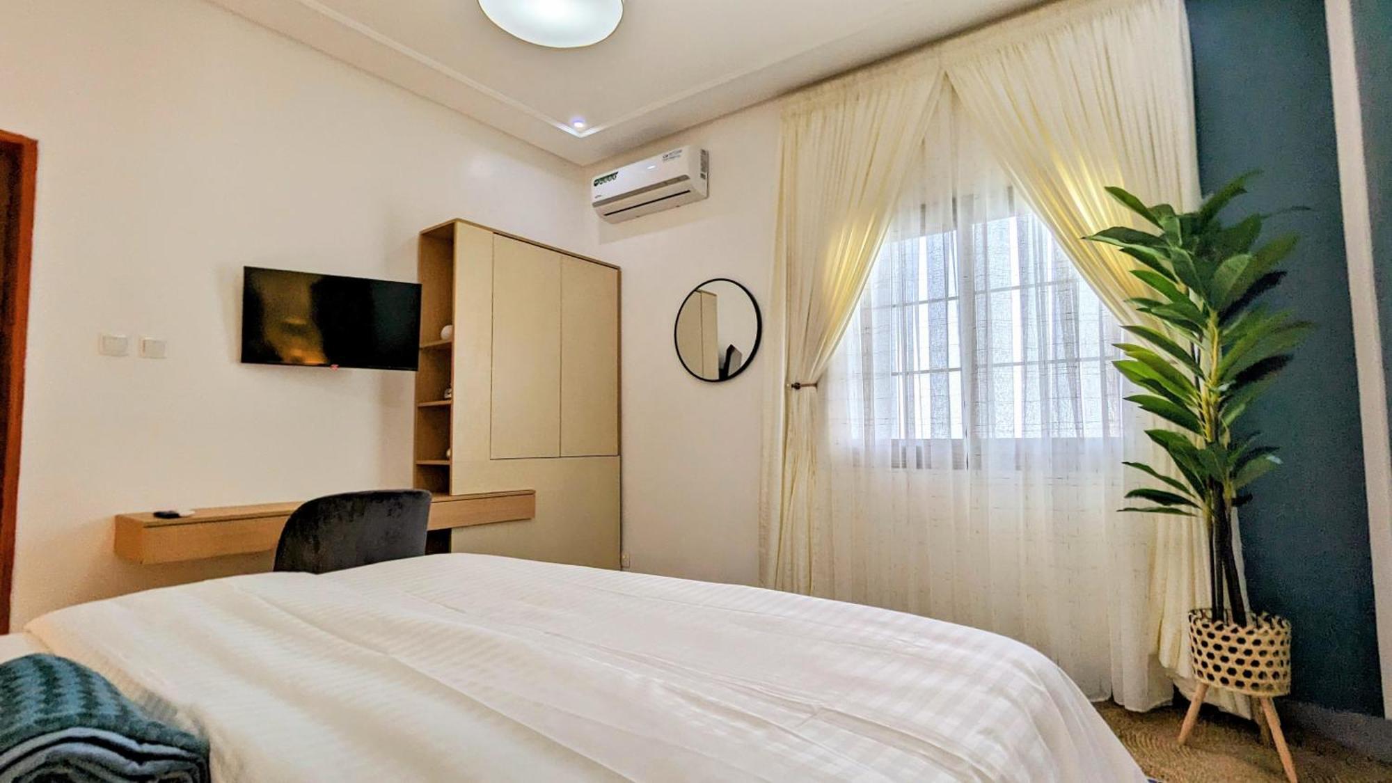 דקר Lighthouse Signature Suites מראה חיצוני תמונה
