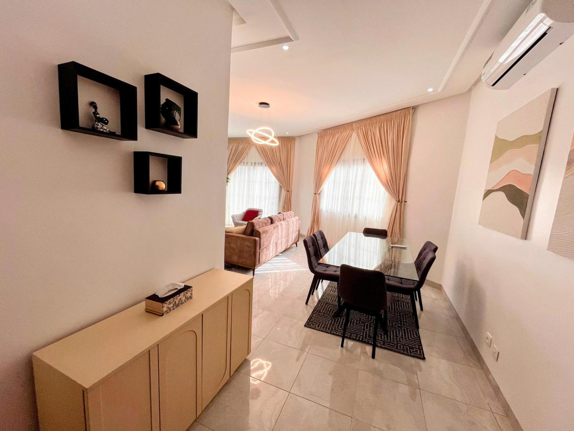 דקר Lighthouse Signature Suites מראה חיצוני תמונה