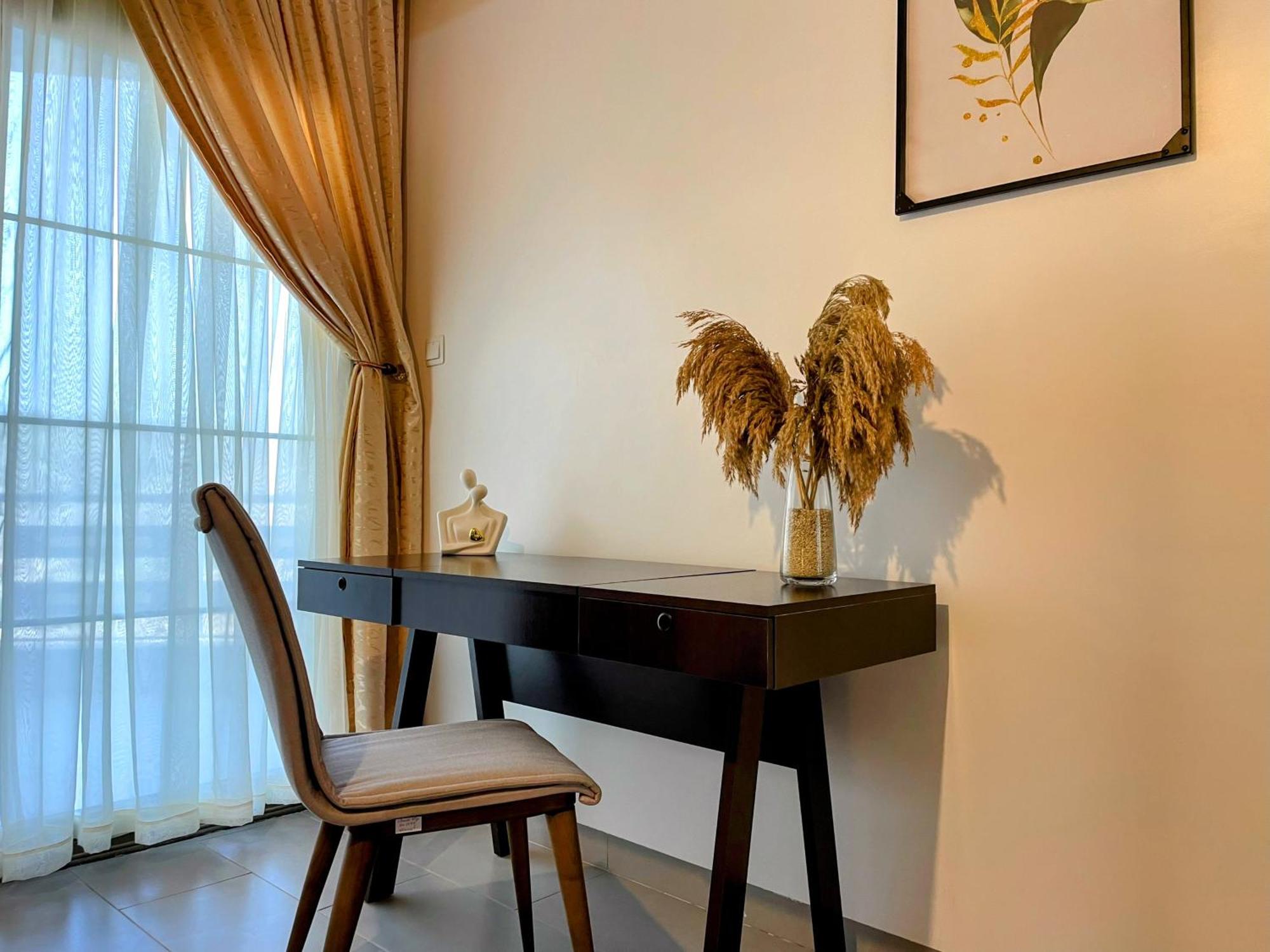 דקר Lighthouse Signature Suites מראה חיצוני תמונה