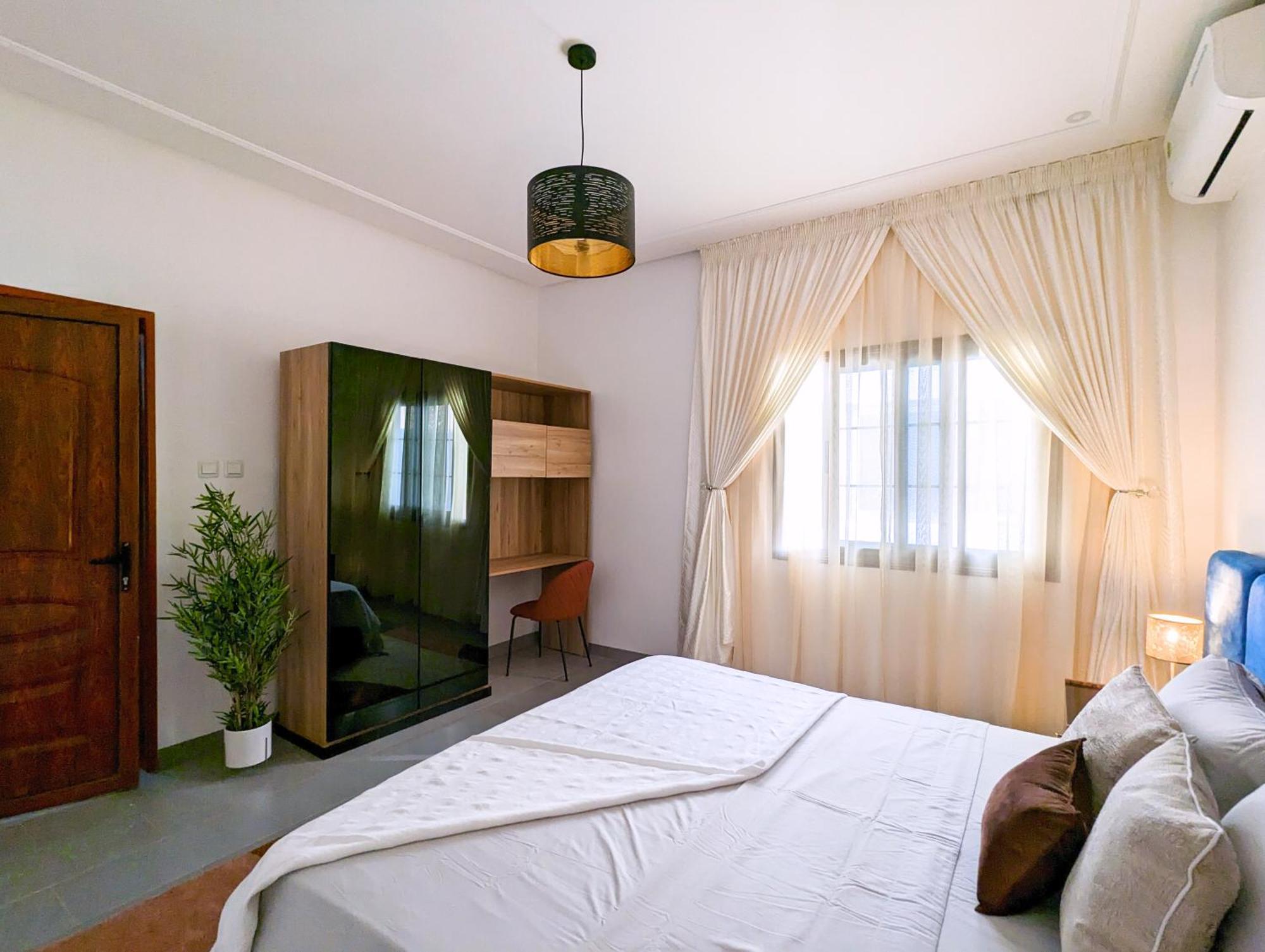 דקר Lighthouse Signature Suites מראה חיצוני תמונה