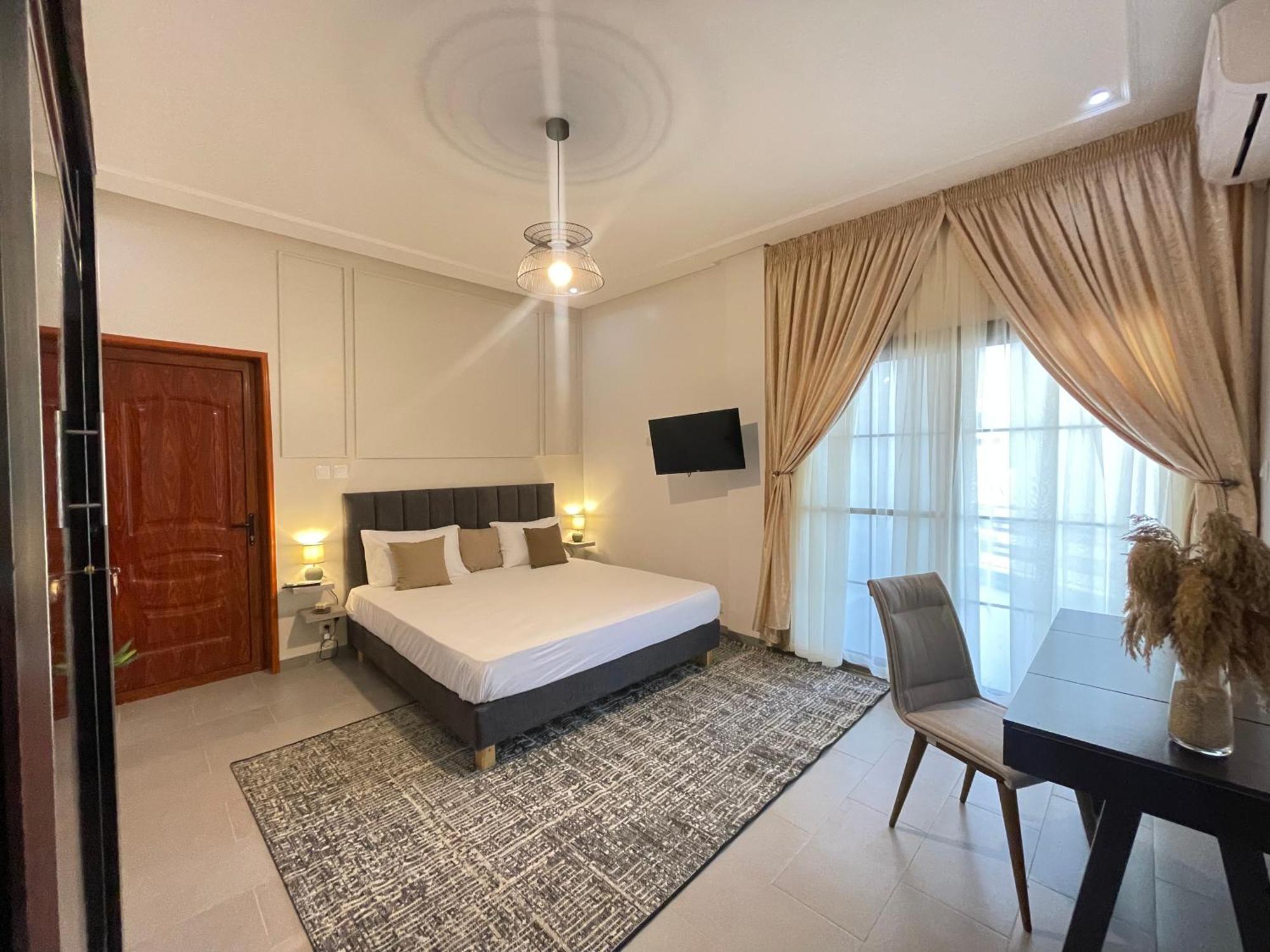דקר Lighthouse Signature Suites מראה חיצוני תמונה