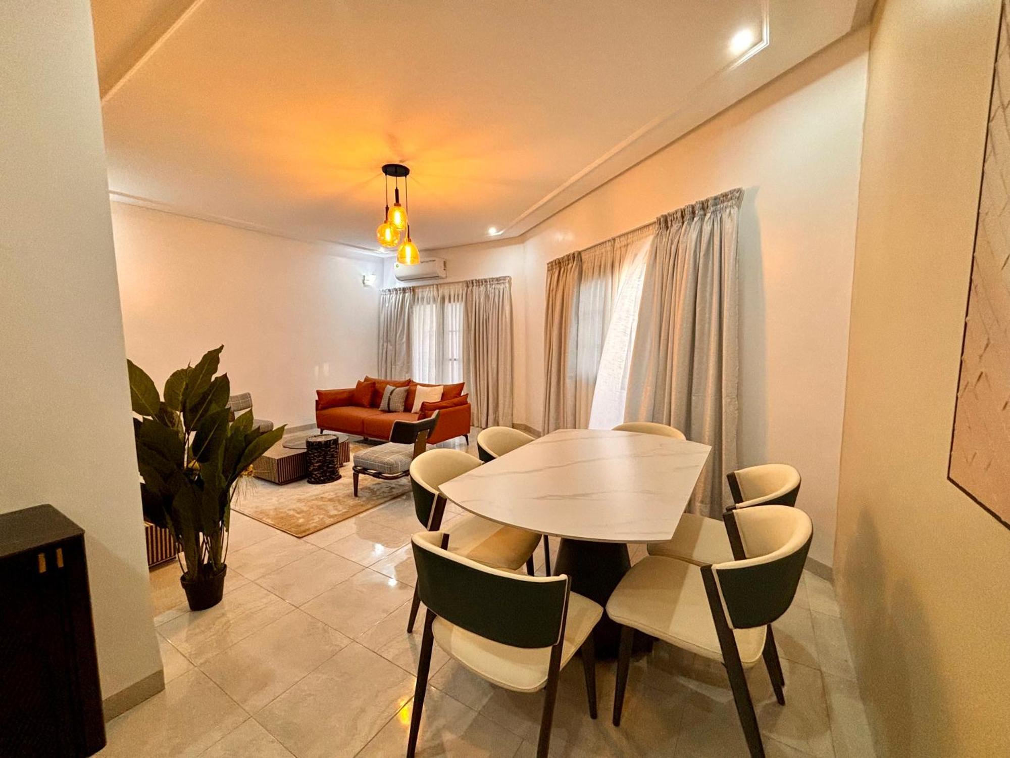 דקר Lighthouse Signature Suites מראה חיצוני תמונה