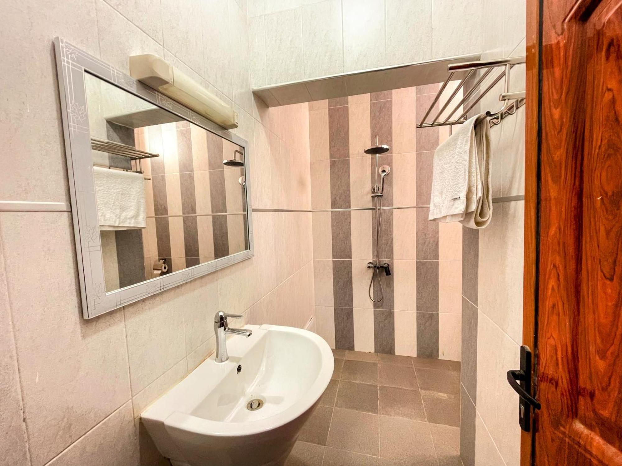 דקר Lighthouse Signature Suites מראה חיצוני תמונה